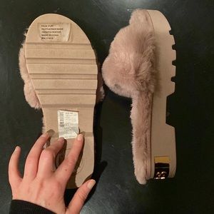 Michael Kors Faux Fur wedge pink slippers
